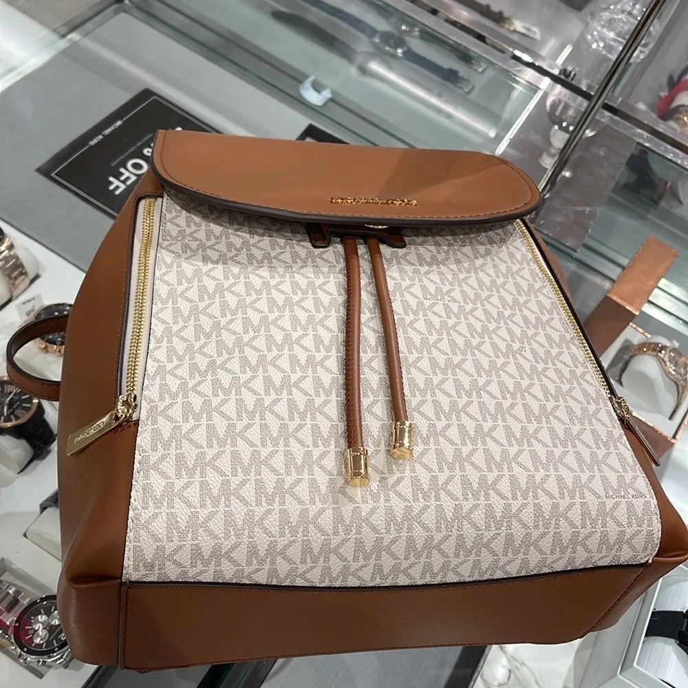 Michael Kors Backpack Bag Phoebe Medium Flap Drawstring Backpack Vanilla NWT